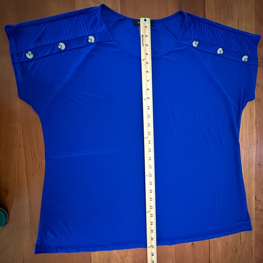 Size 3x blue knit top w/off shoulder , raglan inset. - Picture 6 of 8